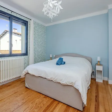 Maison De Confort 10 Personnes Avec Piscine *