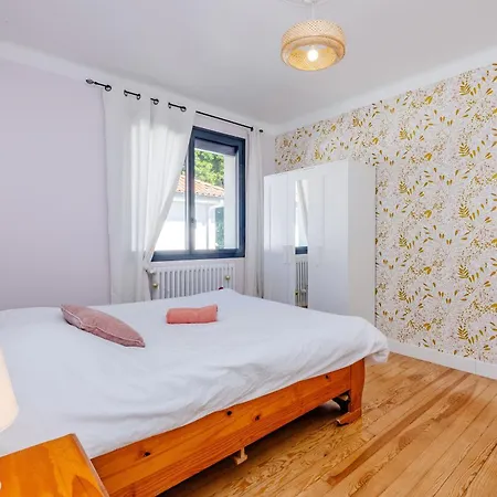 Maison De Confort 10 Personnes Avec Piscine Dom wakacyjny *