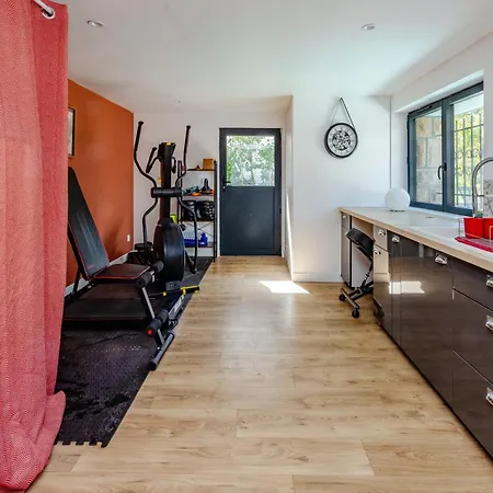 Maison De Confort 10 Personnes Avec Piscine *