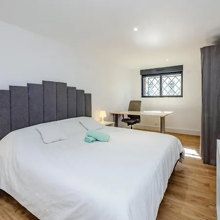 Дом отдыха Maison De Confort 8 Personnes Avec Piscine *