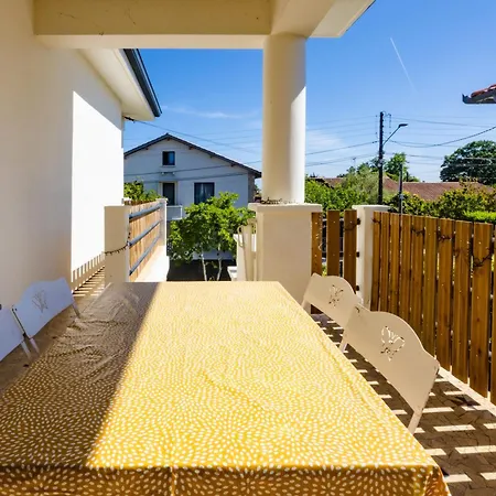 Maison De Confort 10 Personnes Avec Piscine *