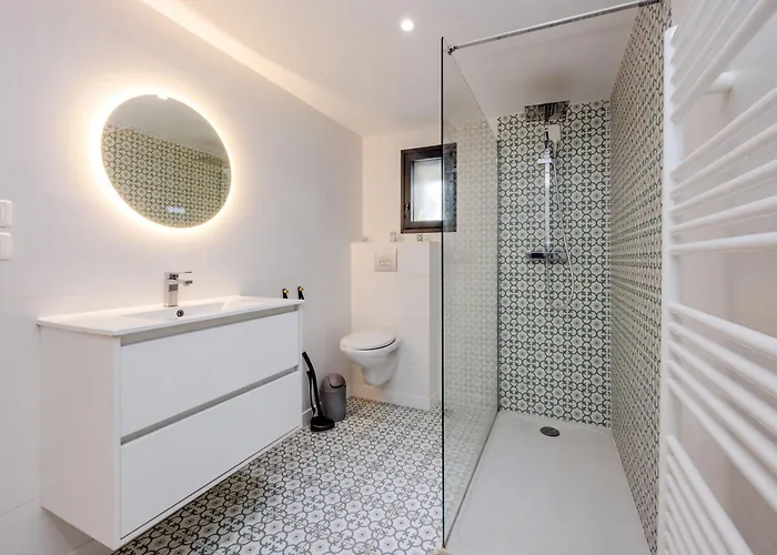 Maison De Confort 10 Personnes Avec Piscine מונטובן