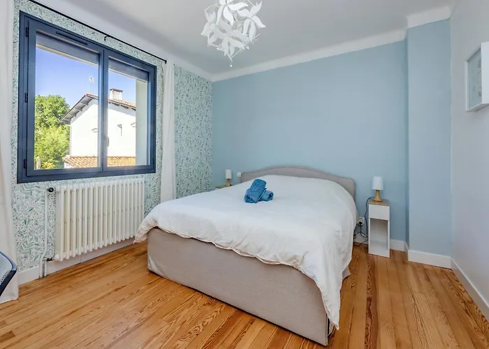 Maison De Confort 10 Personnes Avec Piscine *