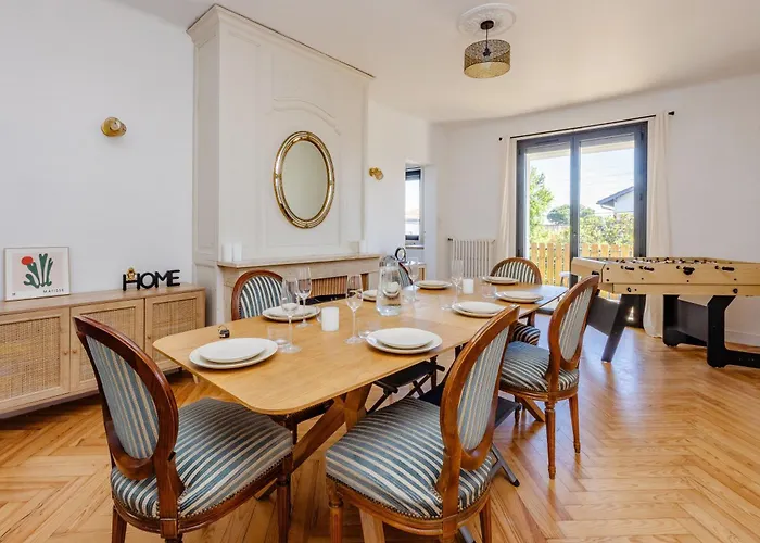 Maison De Confort 10 Personnes Avec Piscine * מונטובן