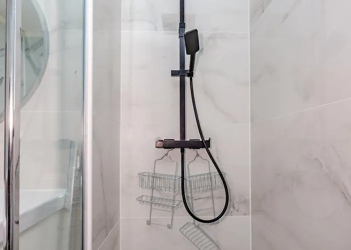 Maison De Confort 10 Personnes Avec Piscine מונטובן