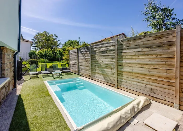 בית נופש Maison De Confort 10 Personnes Avec Piscine