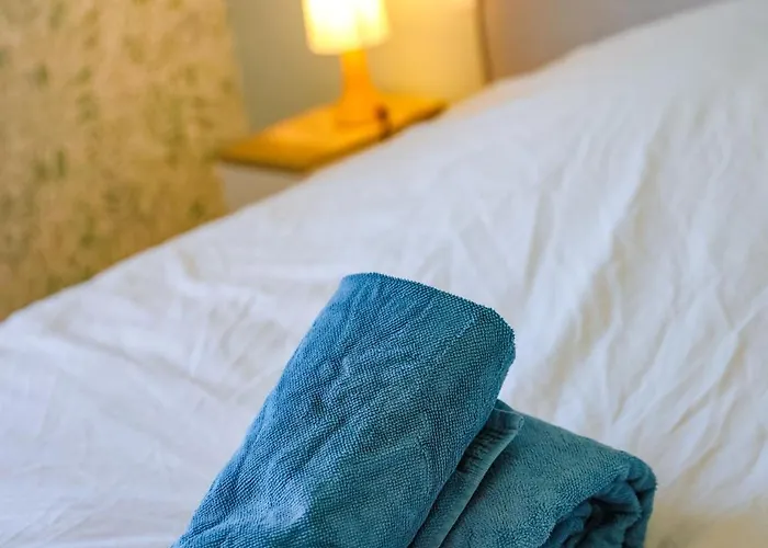 Maison De Confort 10 Personnes Avec Piscine בית נופש מונטובן